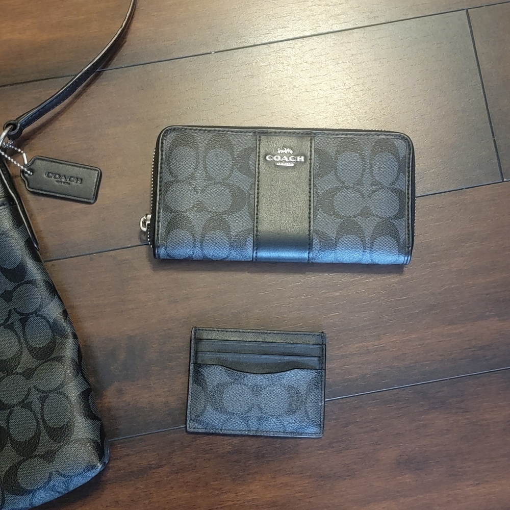 Coach Black Signature Crossbody Bag 3 Piece Set With Wallet And Card Holder - Picture 2 of 7